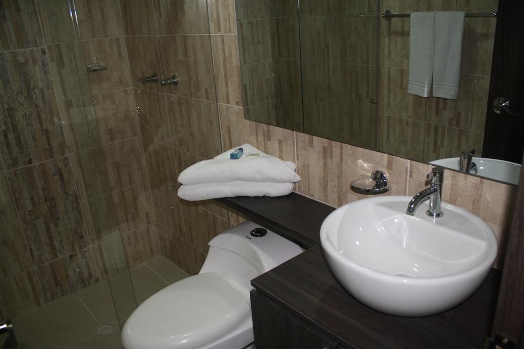 Stay Blue Hotel Bogota Phòng bức ảnh